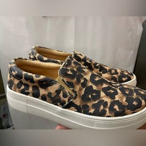 Steve Madden Gills-A Leopard Print